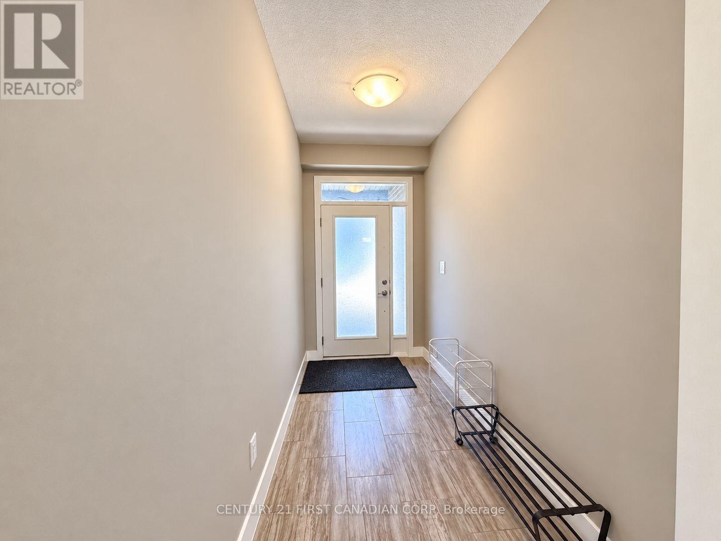 208 - 1960 Dalmagarry Road, London North, Ontario  N6G 0T8 - Photo 2 - X13809192