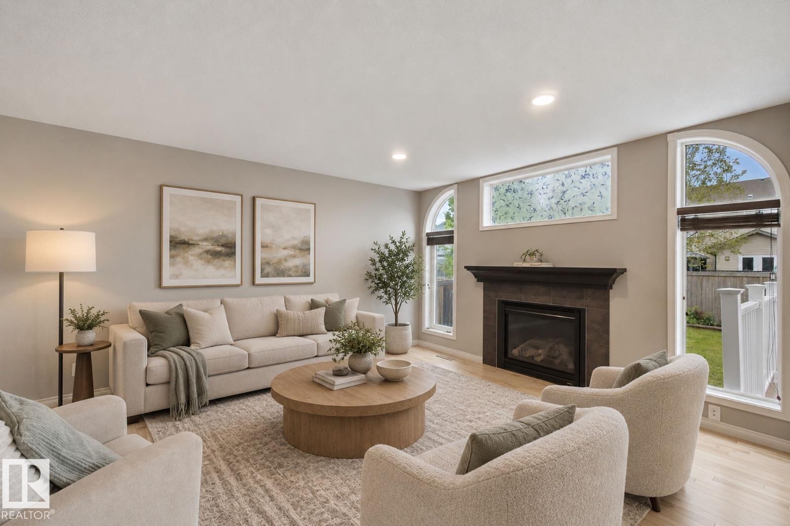 628 FOXTAIL LN