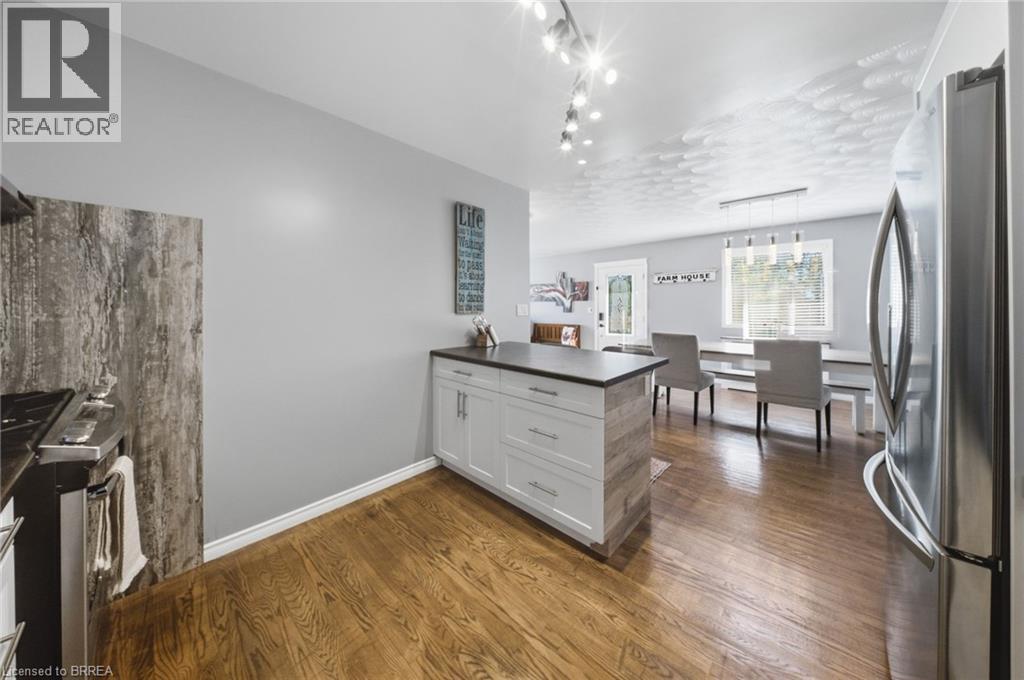 11 Dundas Street W, Paris, Ontario  N3L 1E9 - Photo 17 - 40861699