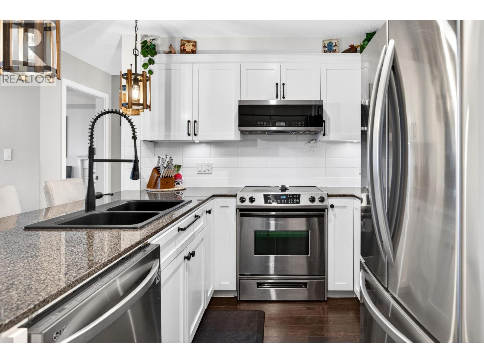 433 19673 Meadow Gardens Way, Pitt Meadows, British Columbia  V3Y 0A1 - Photo 4 - R3122692