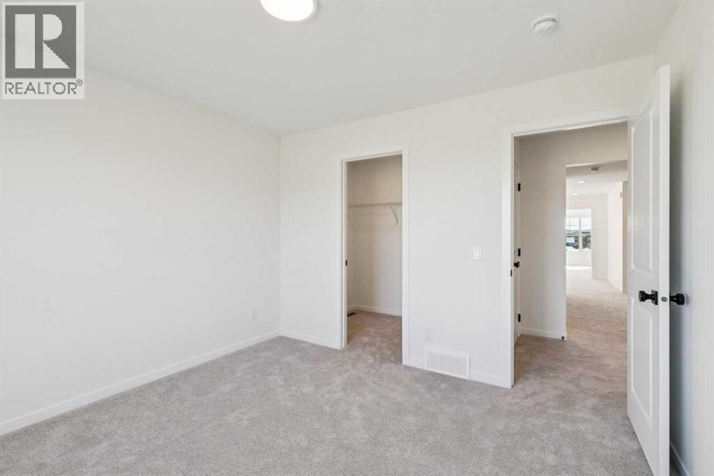 85 Walgrove Bay SE photo 38