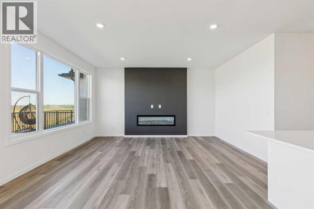 85 Walgrove Bay SE photo 16