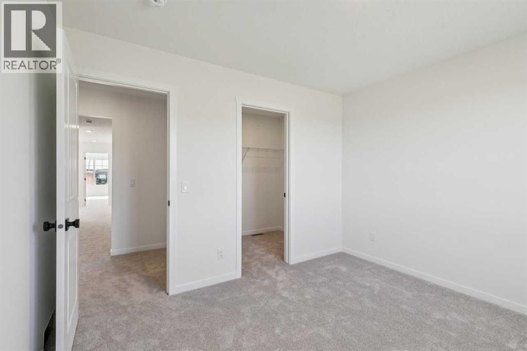 85 Walgrove Bay SE photo 41