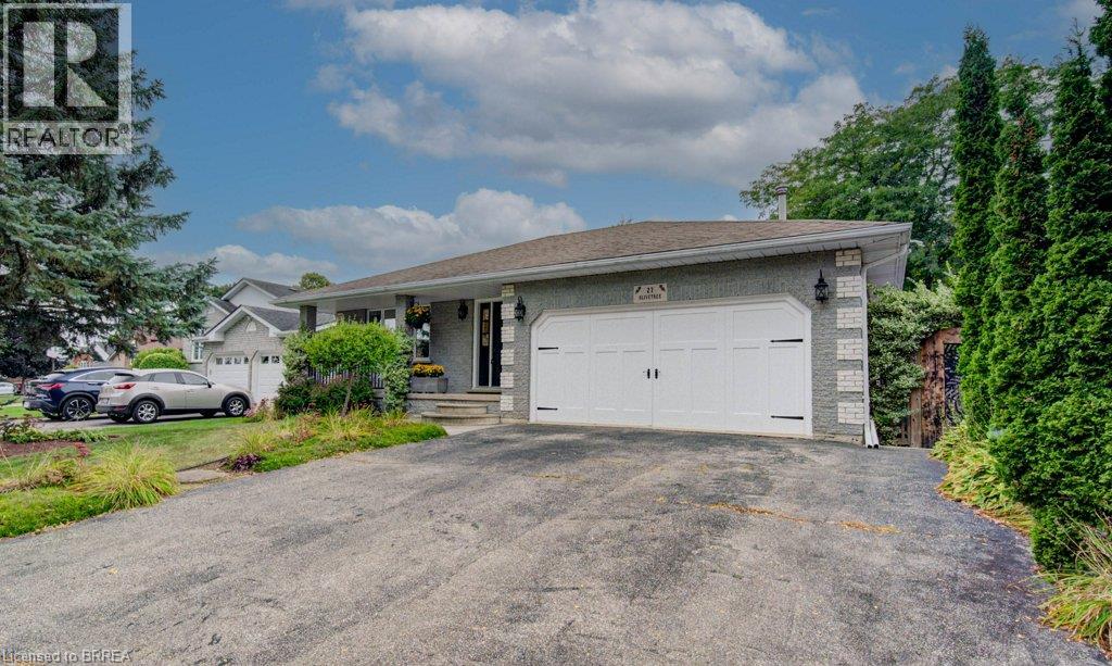 27 Olivetree Road, Brantford, Ontario  N3R 5E9 - Photo 2 - 40864802