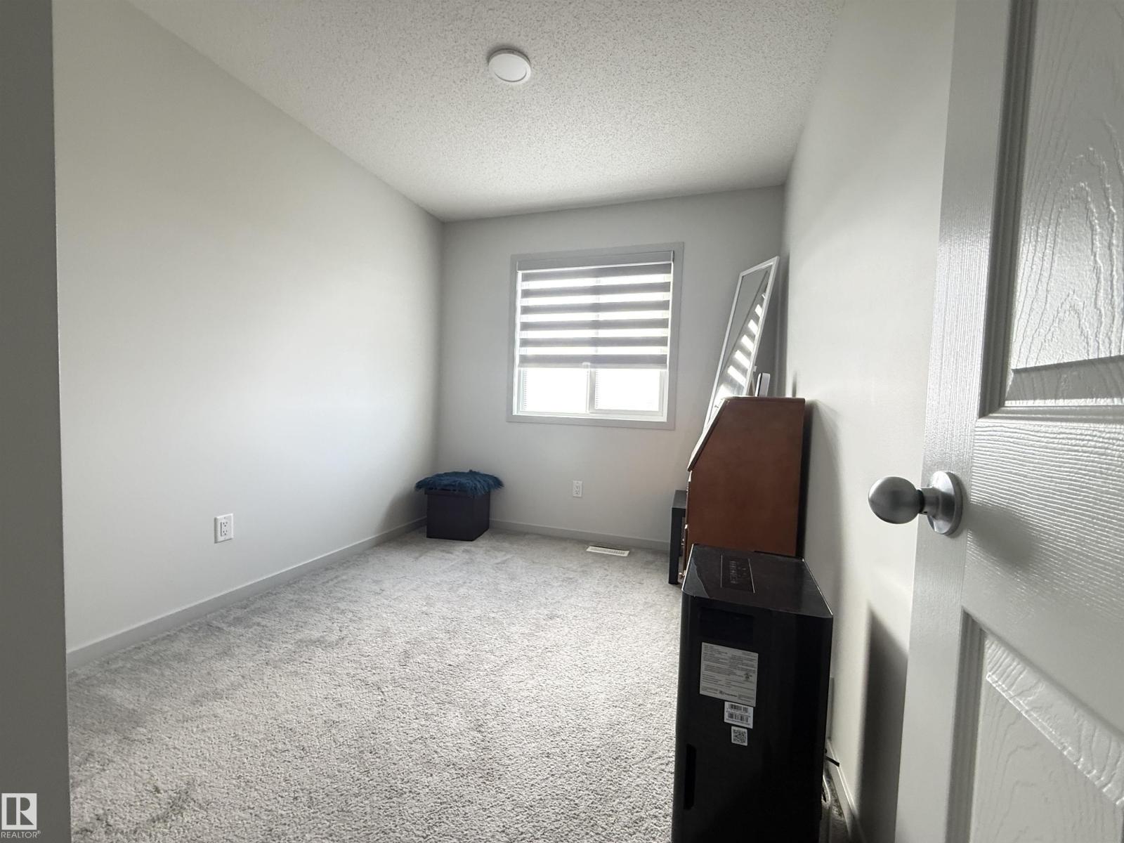 6283 176 AV NW