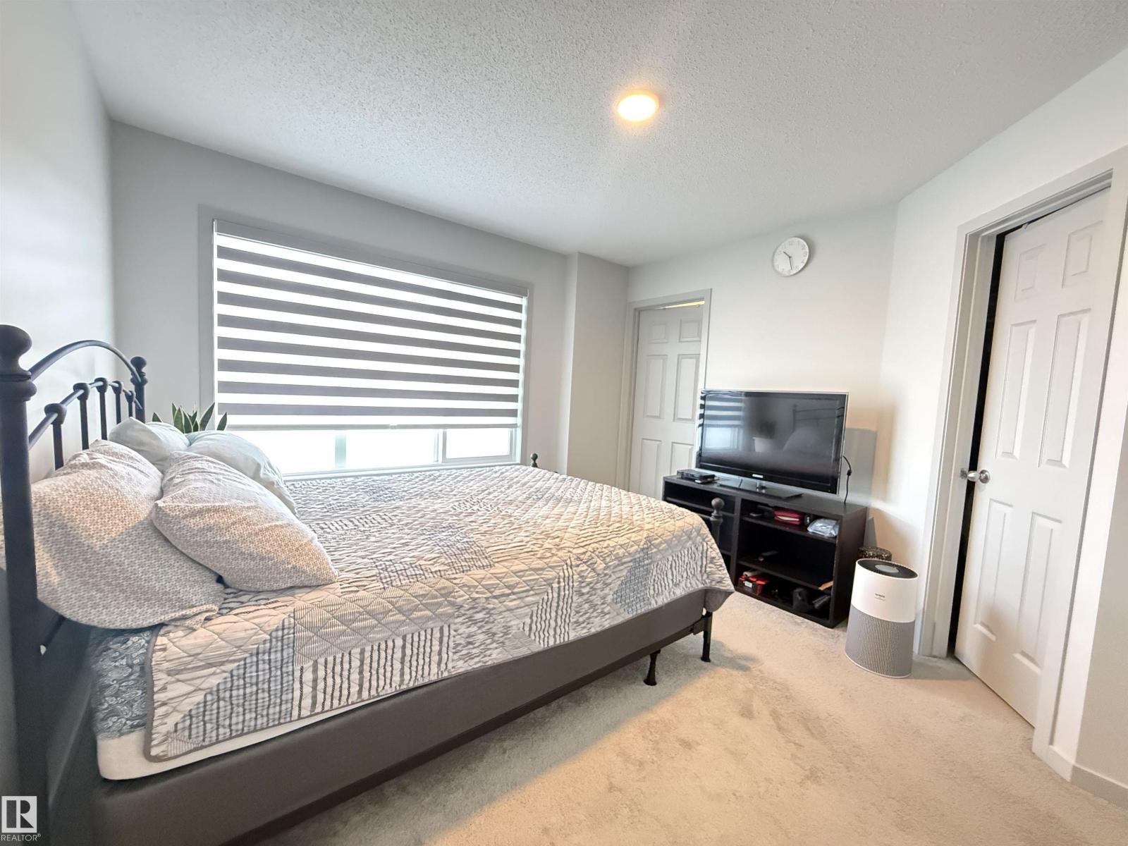 6283 176 AV NW