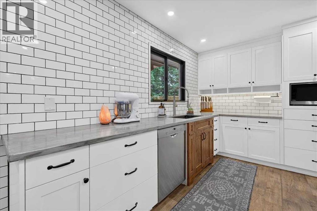 1703 107 Avenue Sw, Calgary, Alberta  T2W 0C3 - Photo 13 - A2344220