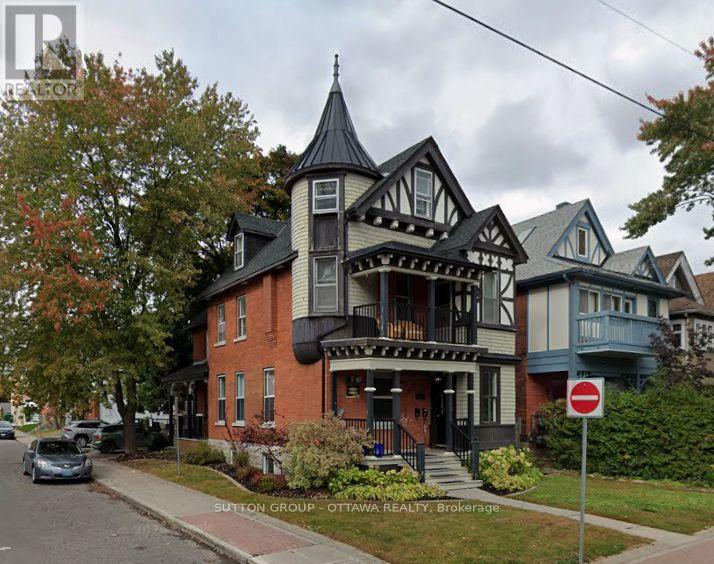 607 Maclaren Street, Ottawa, Ontario K1R 5K8 - Photo 1 - X13809102
