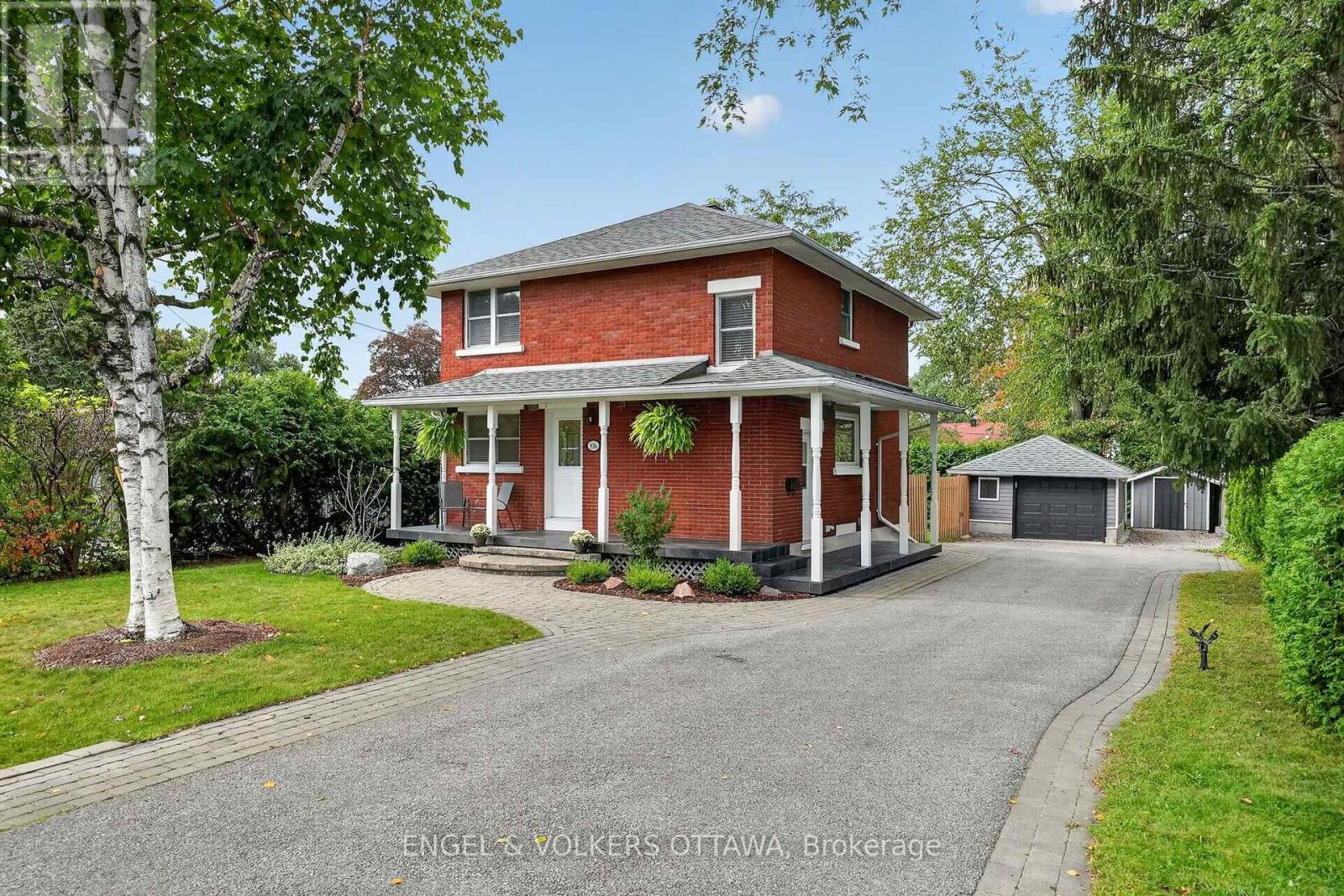 916 IROQUOIS ROAD, Ottawa, Ontario