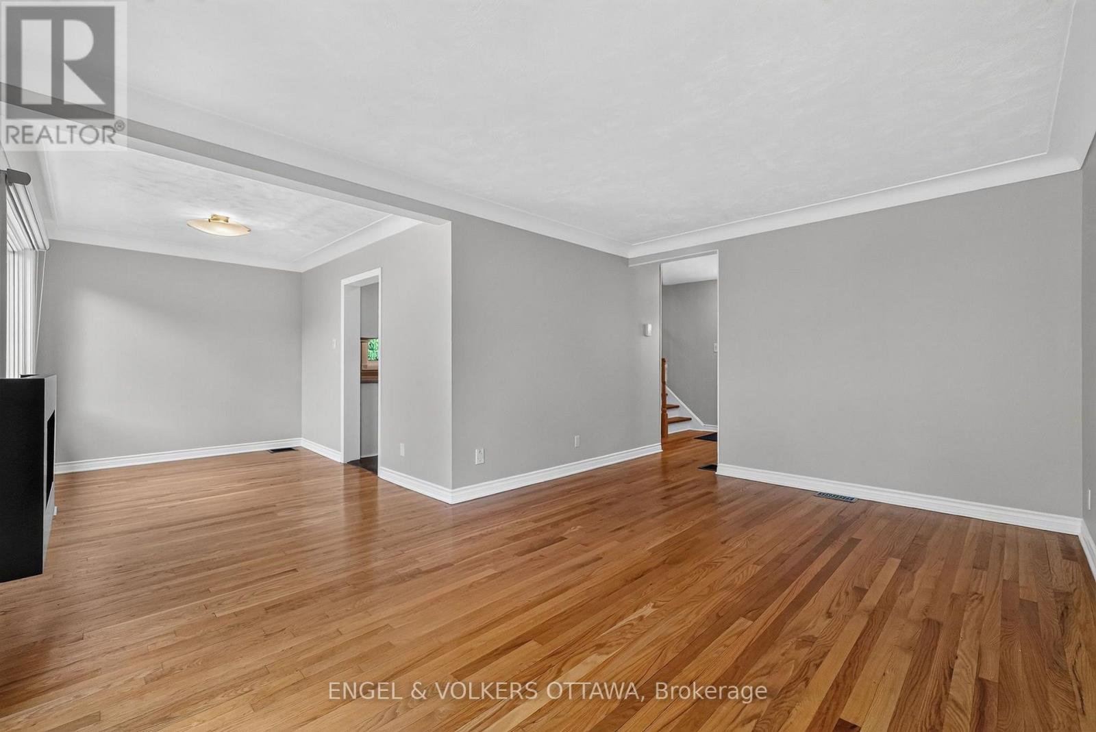 916 Iroquois Road, Ottawa, Ontario  K2A 3N5 - Photo 17 - X13809190
