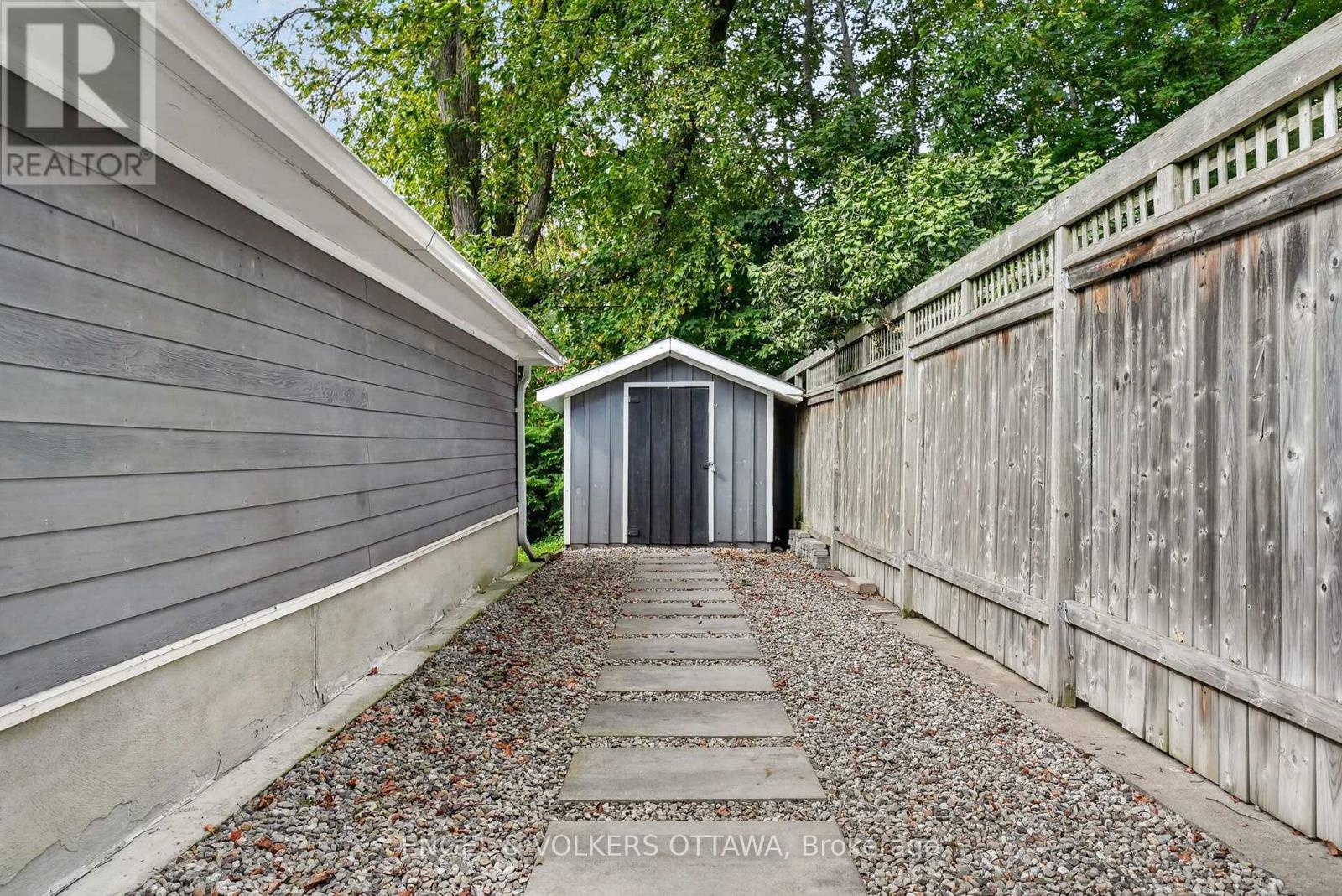 916 Iroquois Road, Ottawa, Ontario  K2A 3N5 - Photo 39 - X13809190