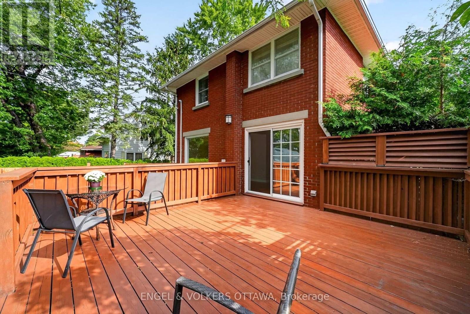 916 Iroquois Road, Ottawa, Ontario  K2A 3N5 - Photo 8 - X13809190