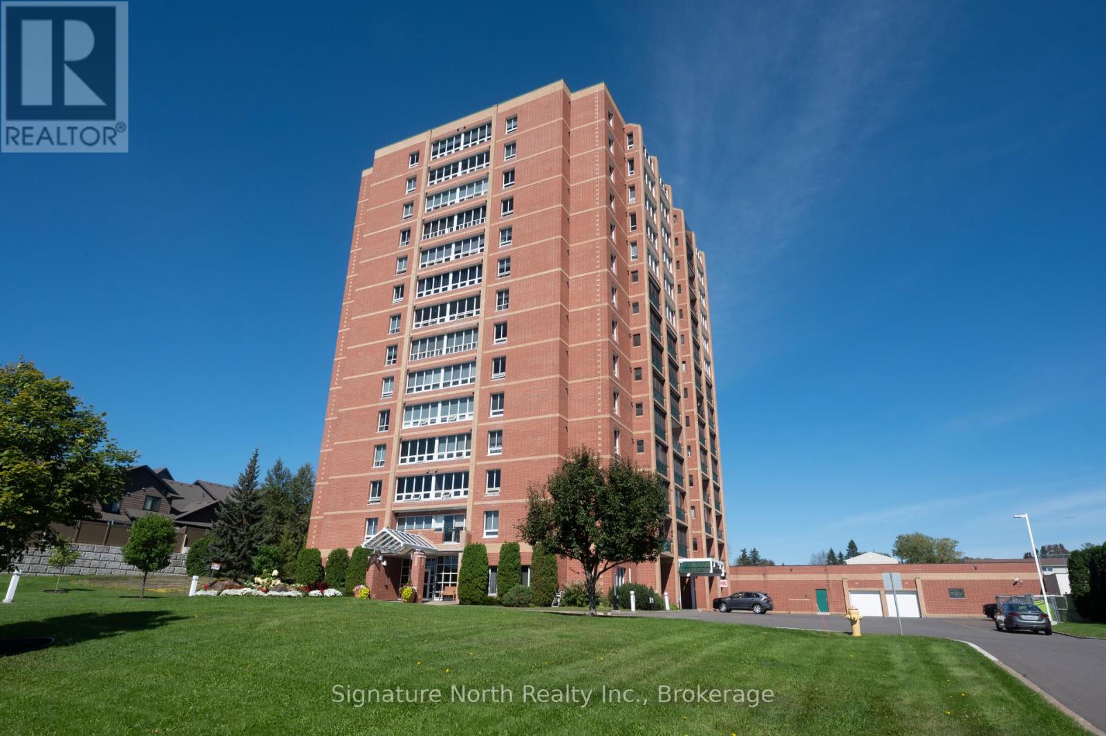 1402 - 590 BEVERLY STREET, Thunder Bay, Ontario
