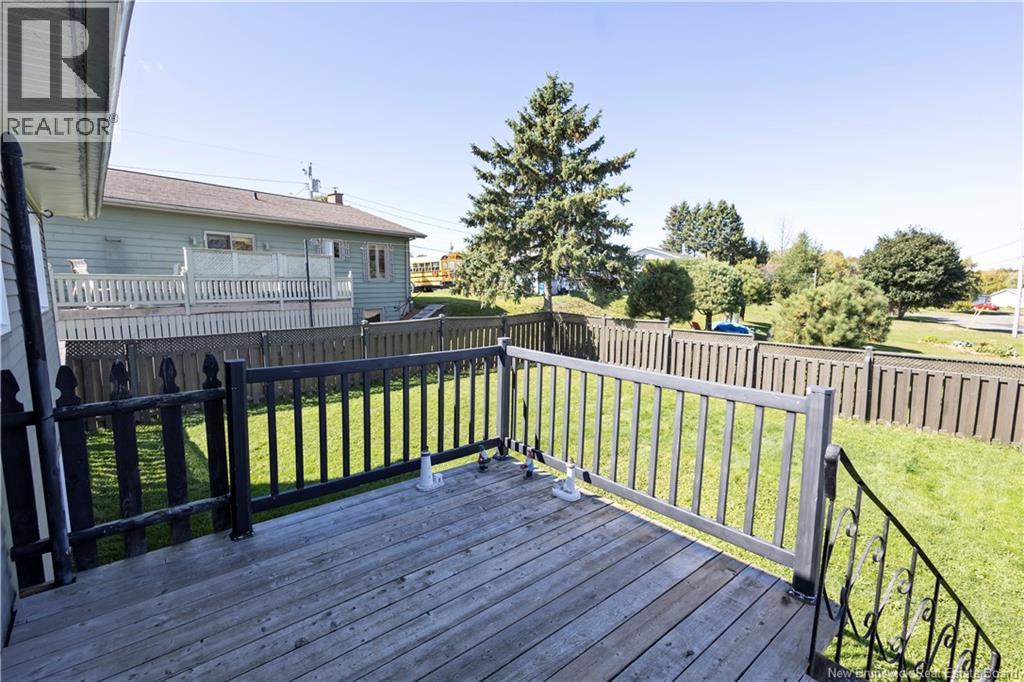 592 First Avenue, Grand-Sault/grand Falls, New Brunswick  E3Z 1B3 - Photo 11 - NB148074
