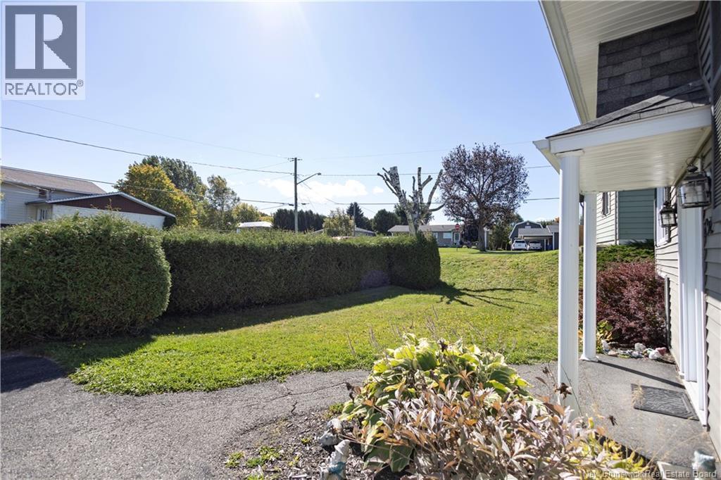 592 First Avenue, Grand-Sault/grand Falls, New Brunswick  E3Z 1B3 - Photo 3 - NB148074