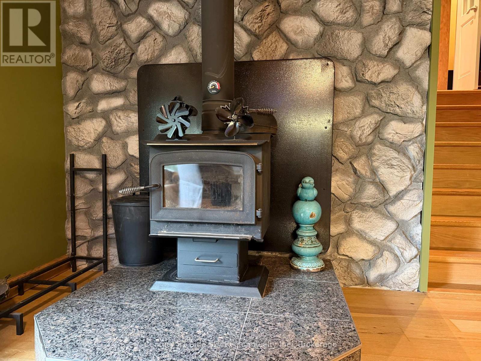 6455 Highway 11 N, Temagami, Ontario  P0H 2H0 - Photo 12 - X13809208