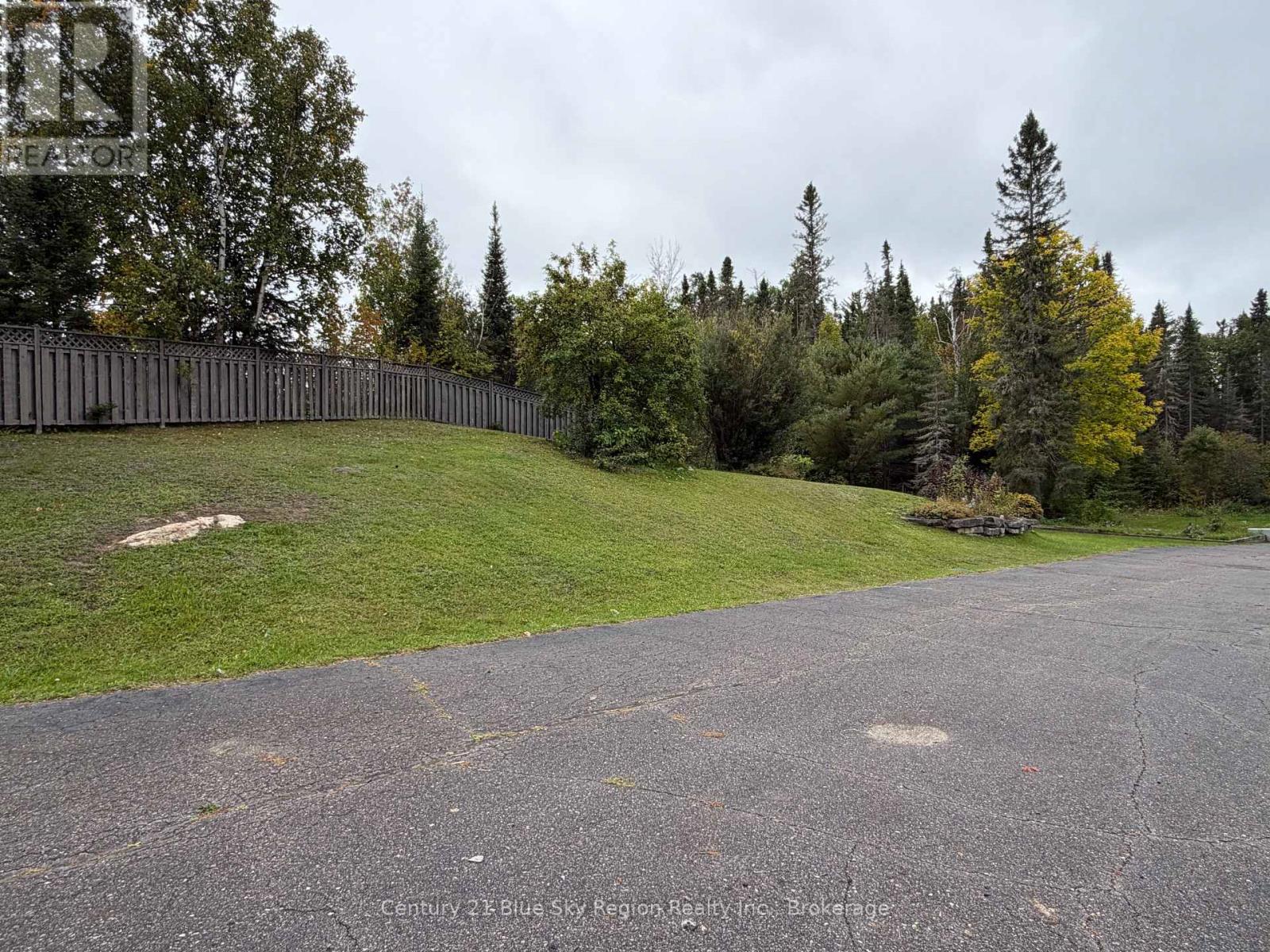 6455 Highway 11 N, Temagami, Ontario  P0H 2H0 - Photo 29 - X13809208