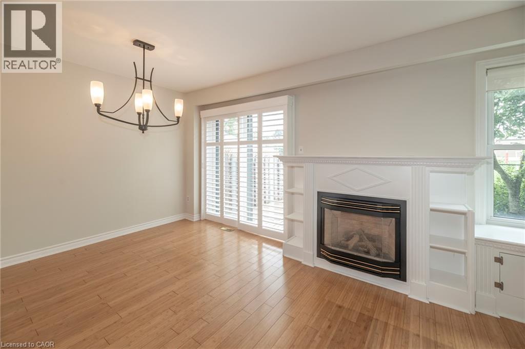 1066 RUNNYMEAD Crescent Oakville Ontario Canada L6M1C4 5