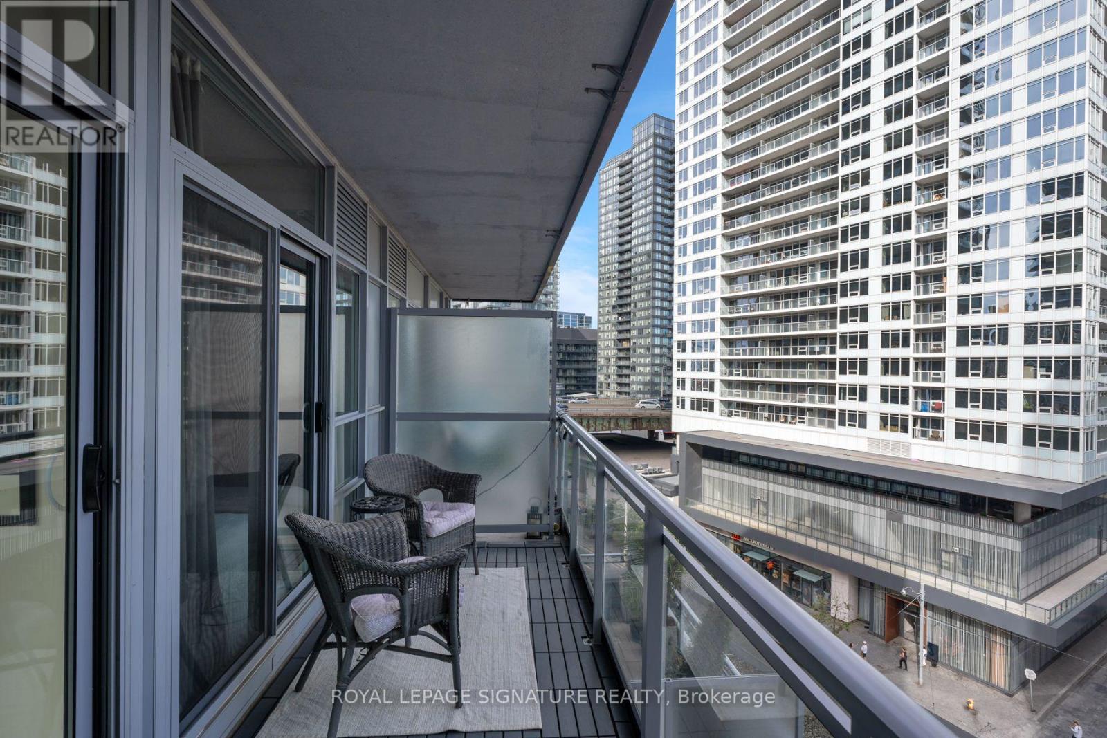 804 - 15 Bruyeres Mews, Toronto, Ontario  M5V 0A7 - Photo 7 - C13809112