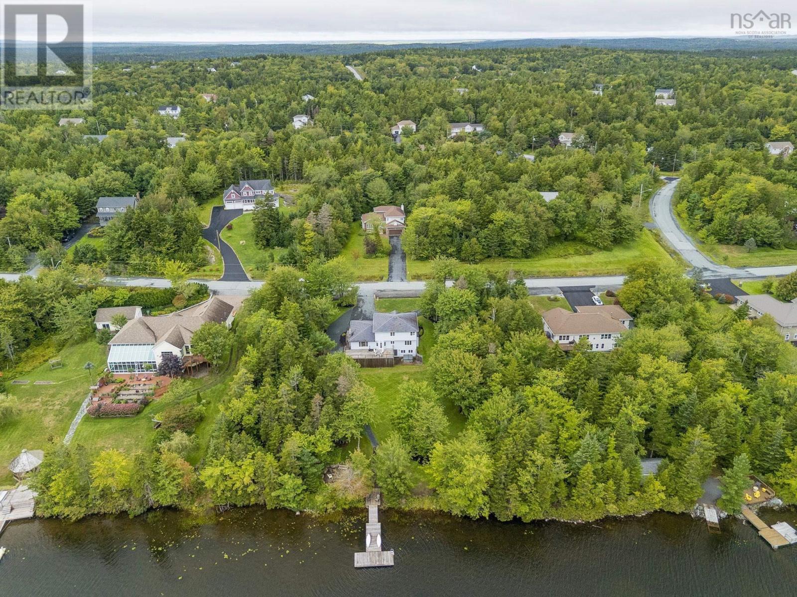 178 ft of gorgeous lake front
