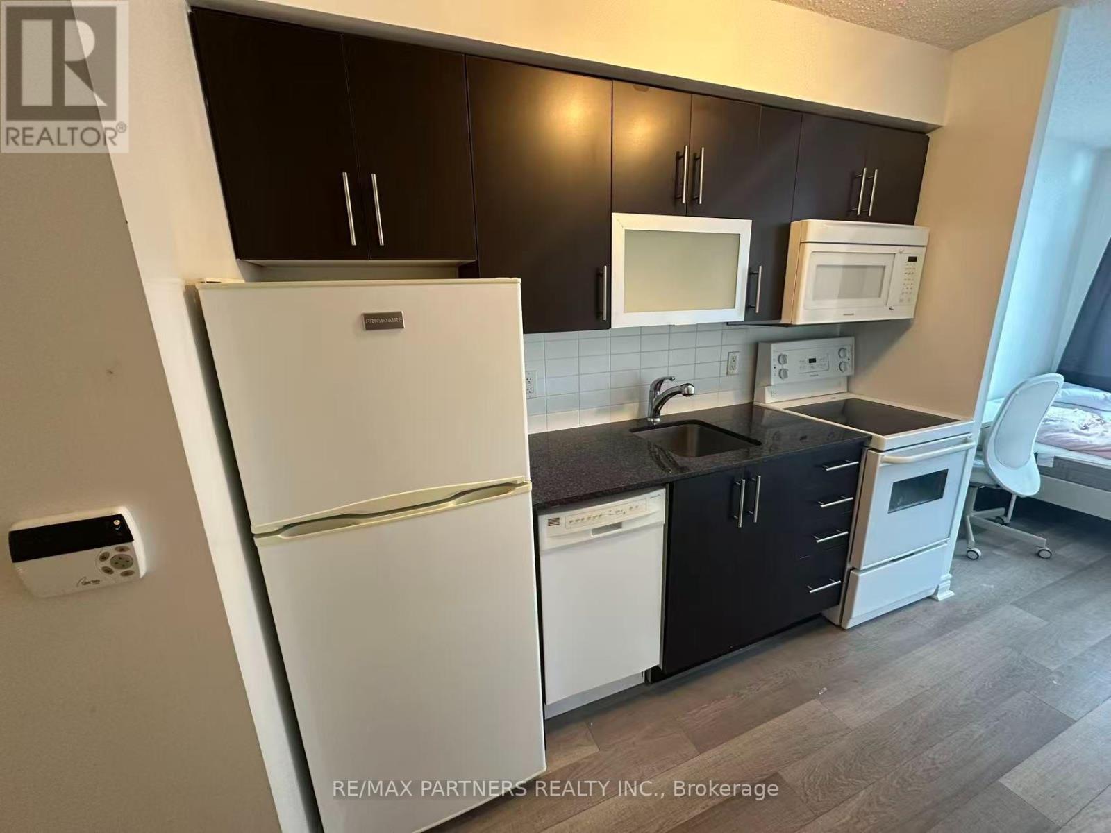 607 - 50 Town Centre Court, Toronto (Bendale), Ontario  M1P 0A9 - Photo 6 - E13809168
