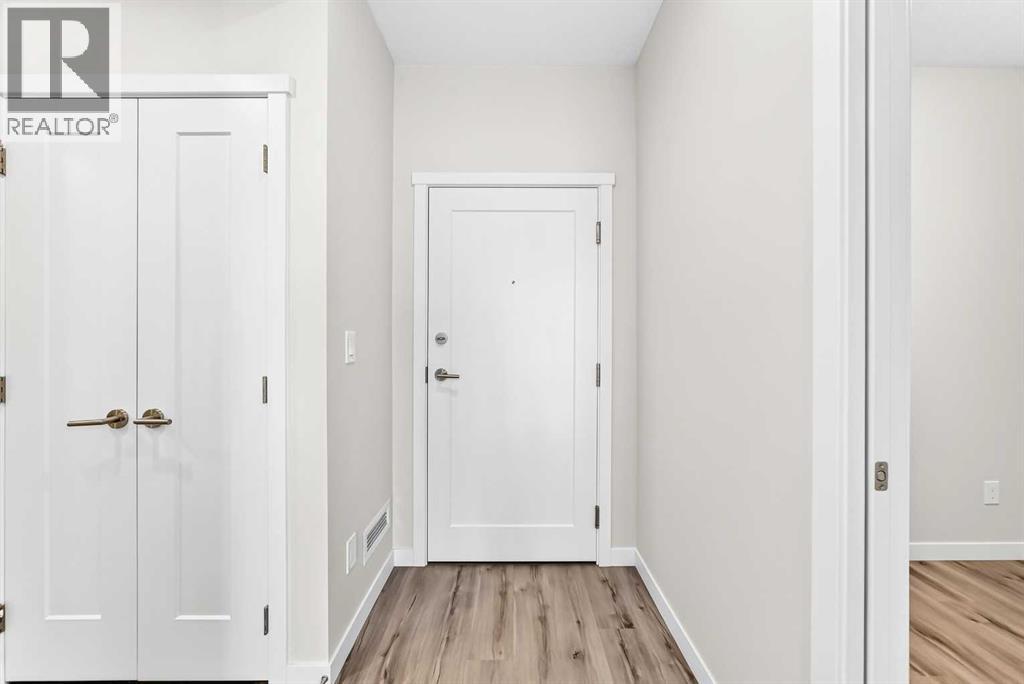 205, 71 Shawnee Common SW, Calgary, Alberta  T2Y 0R2 - Photo 3 - A2345208