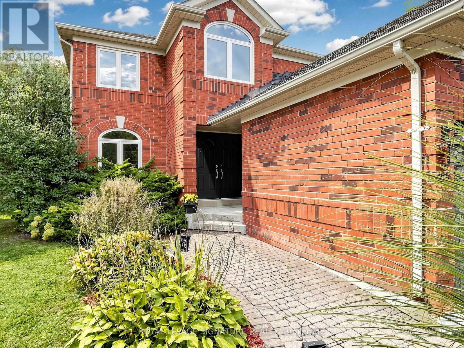 81 Pinnacle Trail, Aurora, Ontario  L4G 7G6 - Photo 5 - N13809054