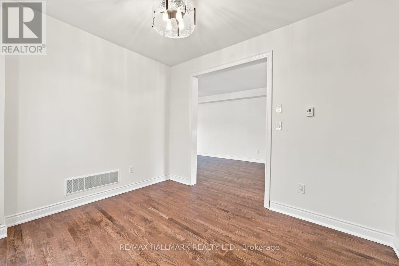 310 Miller Park Avenue, Bradford West Gwillimbury (Bradford), Ontario  L3Z 0X8 - Photo 10 - N13809140