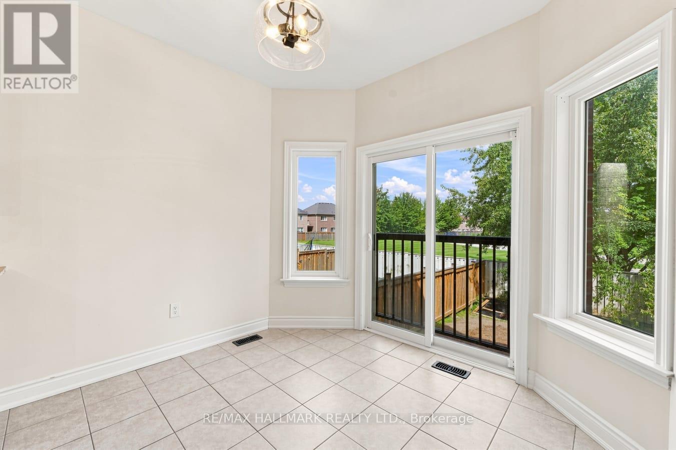 310 Miller Park Avenue, Bradford West Gwillimbury (Bradford), Ontario  L3Z 0X8 - Photo 18 - N13809140
