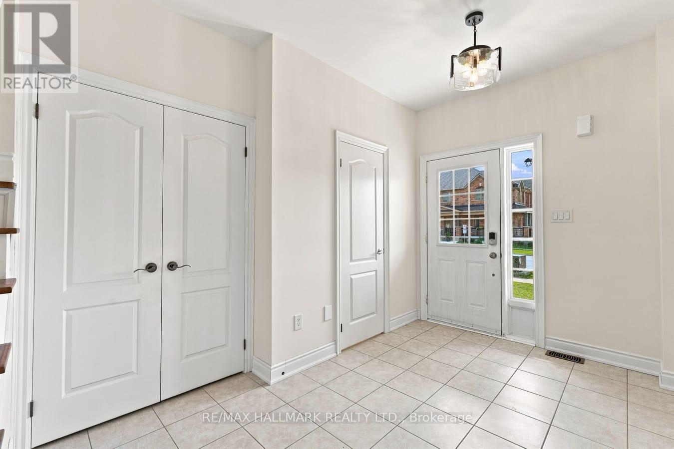 310 Miller Park Avenue, Bradford West Gwillimbury (Bradford), Ontario  L3Z 0X8 - Photo 6 - N13809140