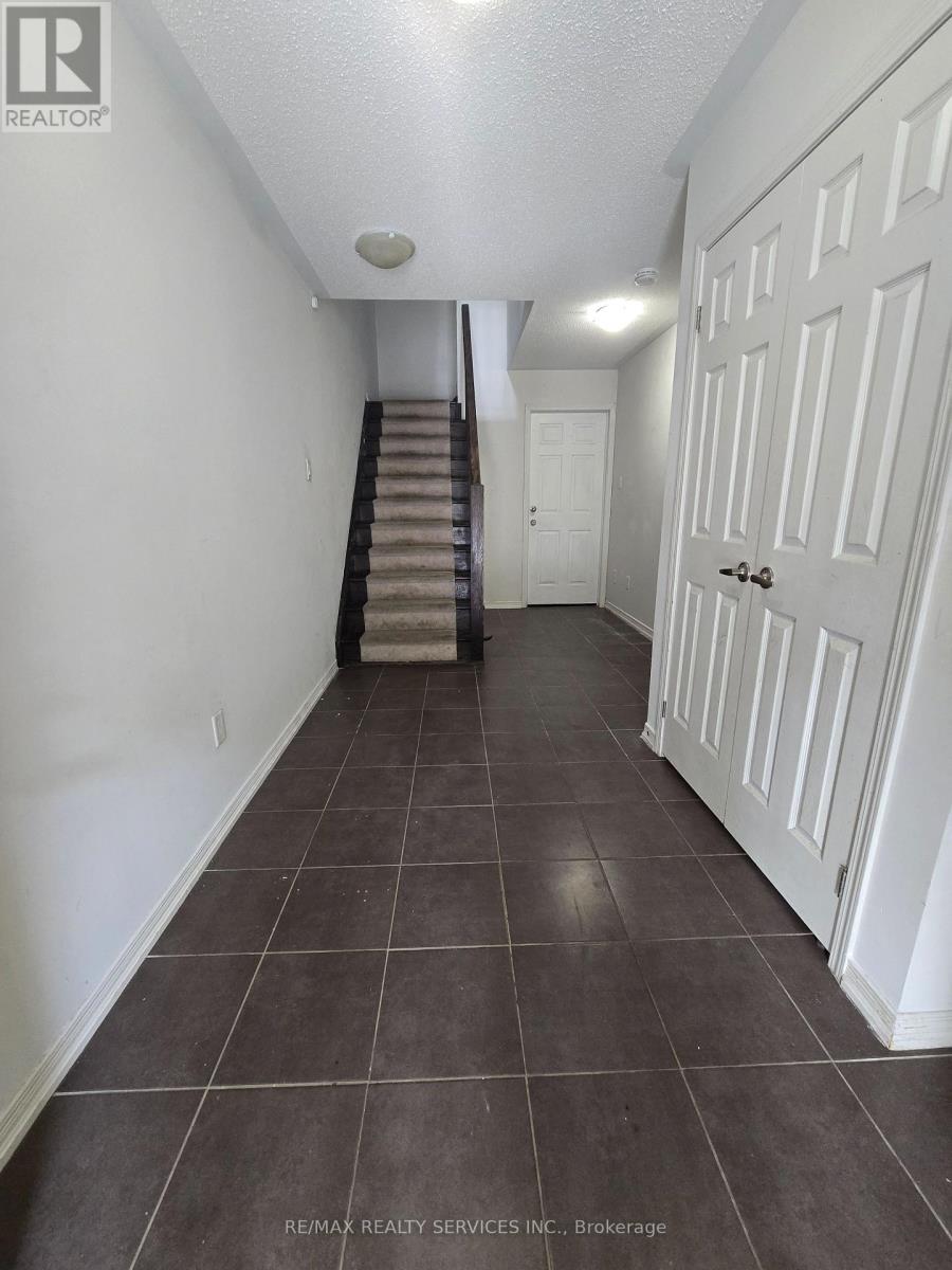 12 - 12 Utopia Way N, Brampton, Ontario  L6P 4A6 - Photo 6 - W13806140