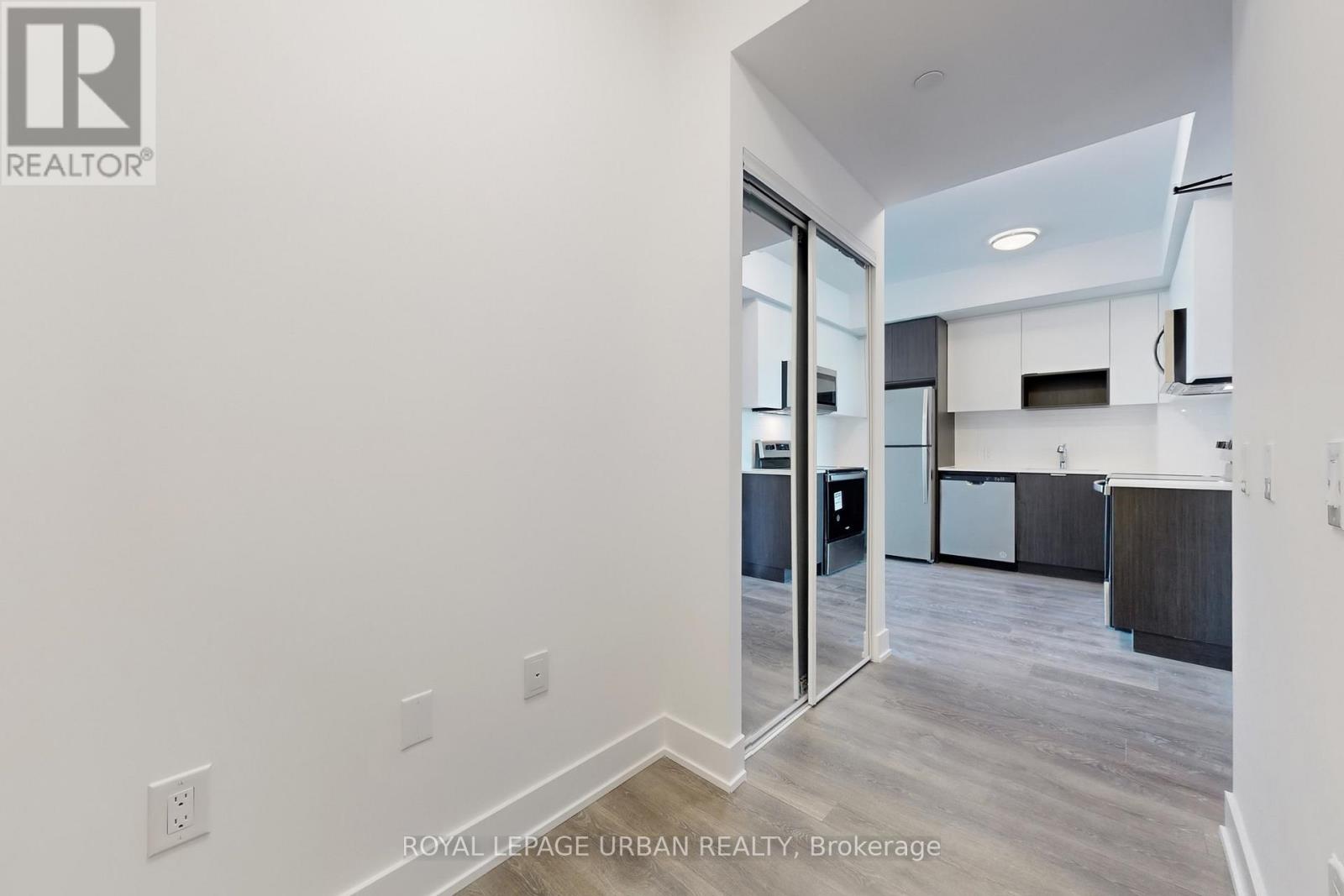 1108 - 204 Burnhamthorpe Road E, Mississauga (City Centre), Ontario  L5A 4L4 - Photo 21 - W13809080