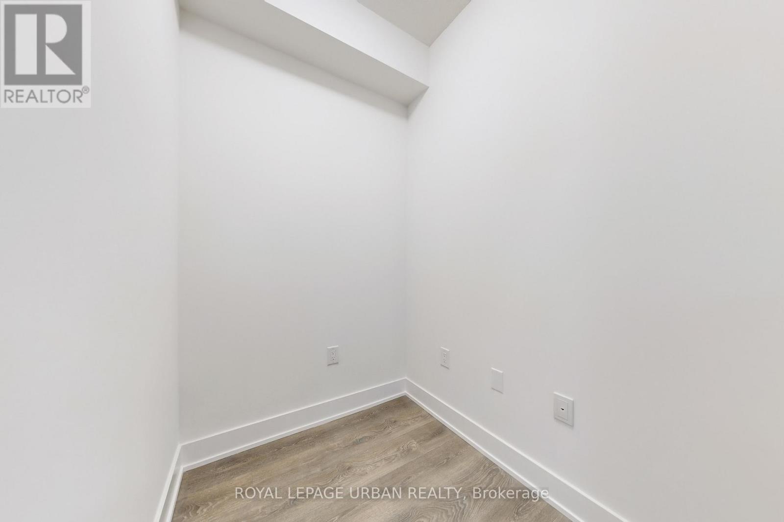 1108 - 204 Burnhamthorpe Road E, Mississauga (City Centre), Ontario  L5A 4L4 - Photo 22 - W13809080