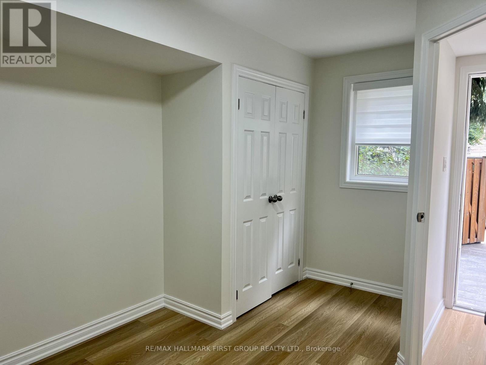 31 Shining Star Crescent, Toronto (Mount Dennis), Ontario  M6M 5L6 - Photo 12 - W13809160