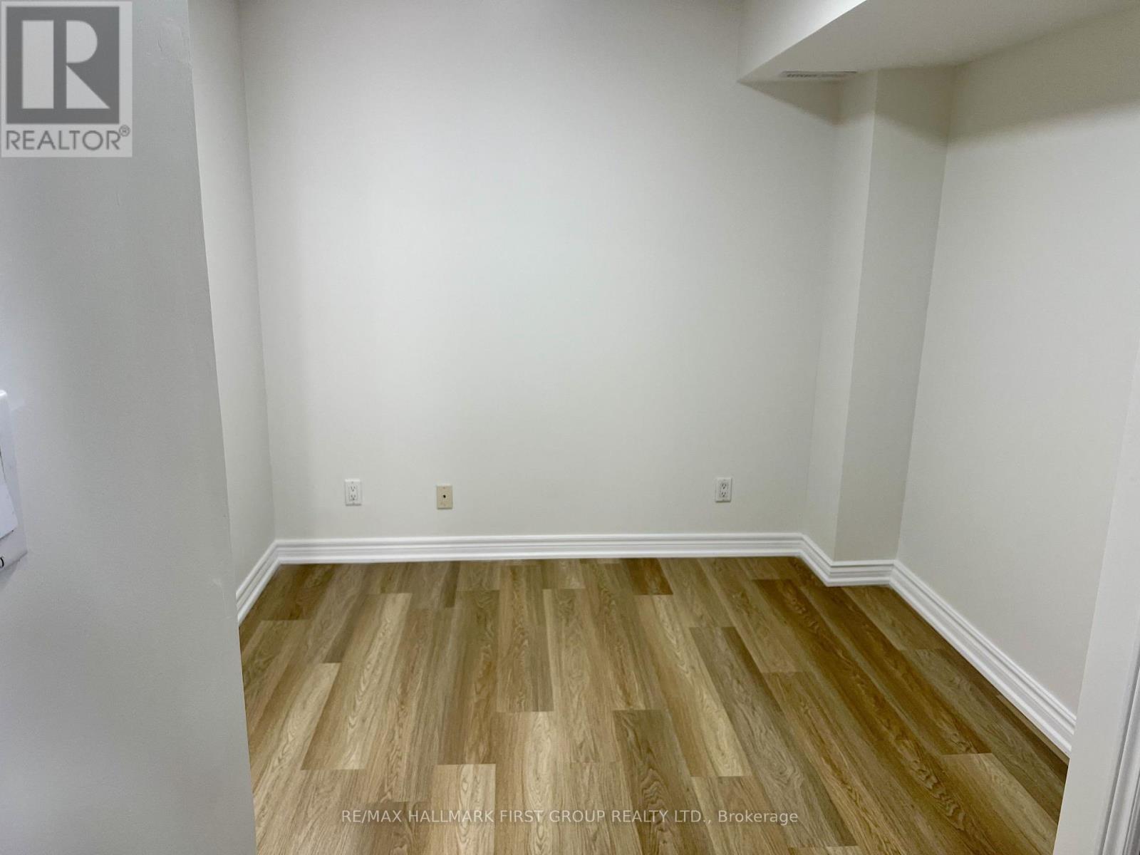 31 Shining Star Crescent, Toronto (Mount Dennis), Ontario  M6M 5L6 - Photo 13 - W13809160