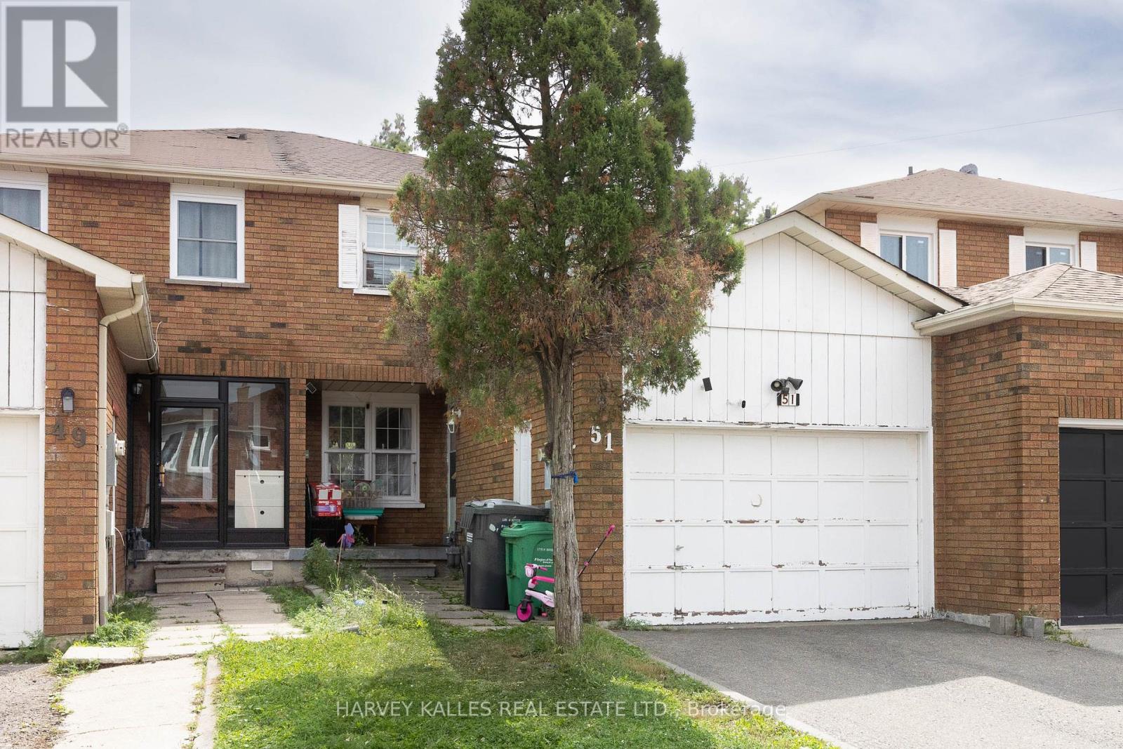 51 Tulip Drive, Brampton (Fletcher's Creek South), Ontario  L6Y 3W3 - Photo 1 - W13809162