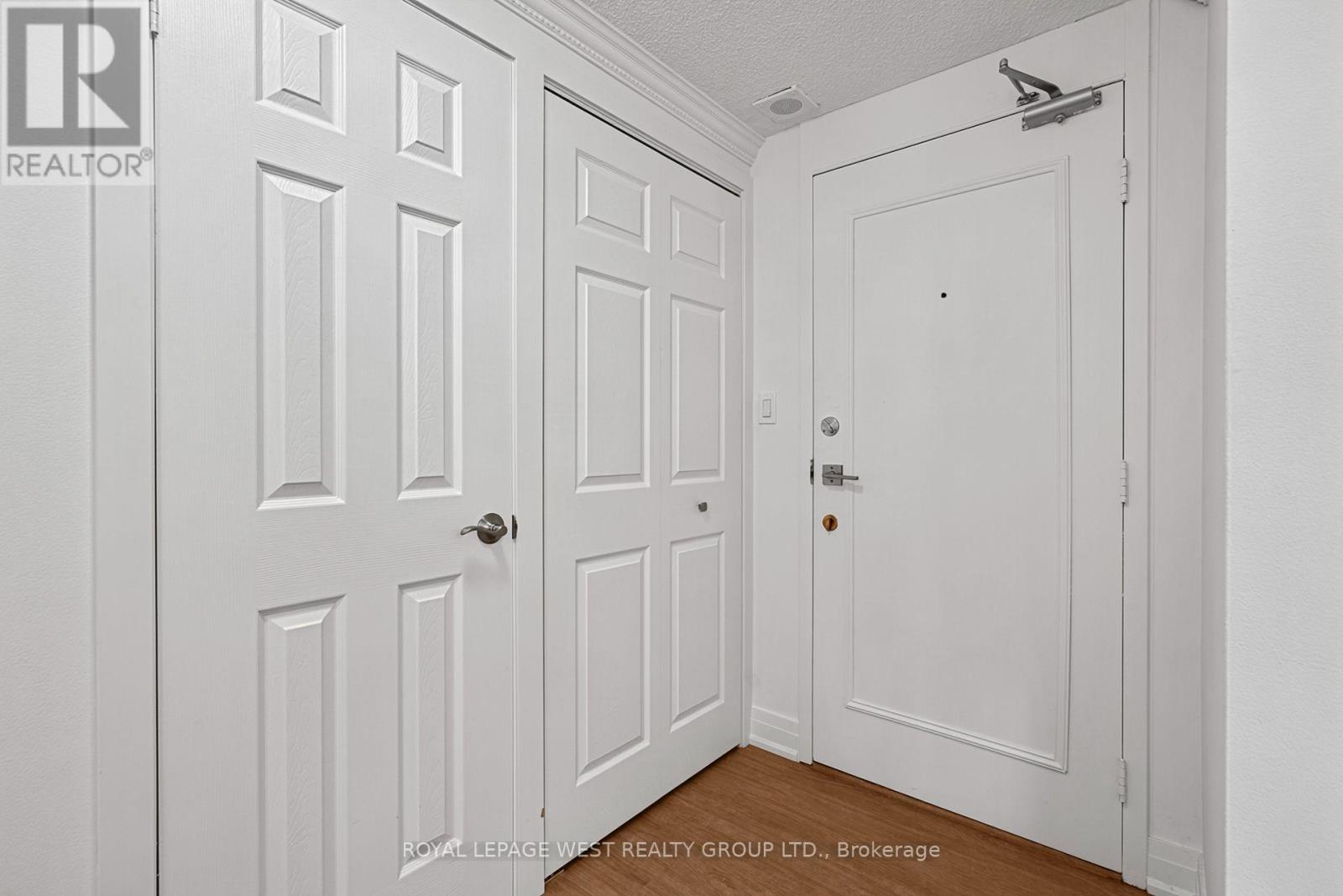 413 - 240 Scarlett Road W, Toronto, Ontario  M6N 4X4 - Photo 13 - W13809188
