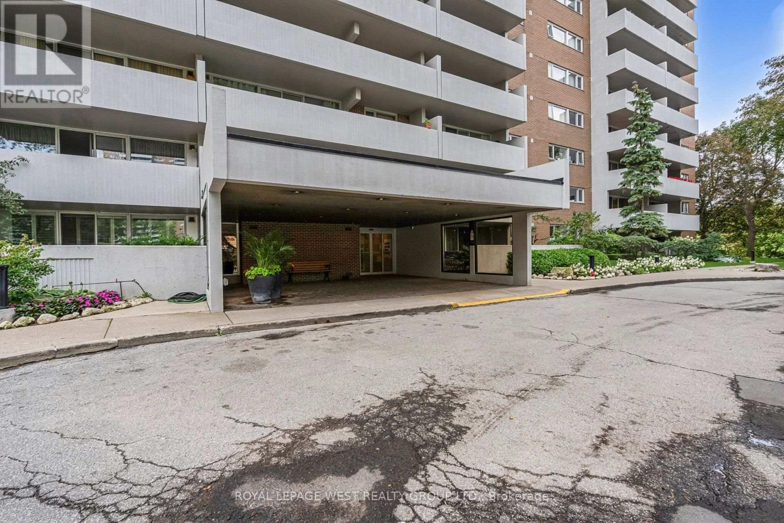 413 - 240 Scarlett Road W, Toronto, Ontario  M6N 4X4 - Photo 4 - W13809188