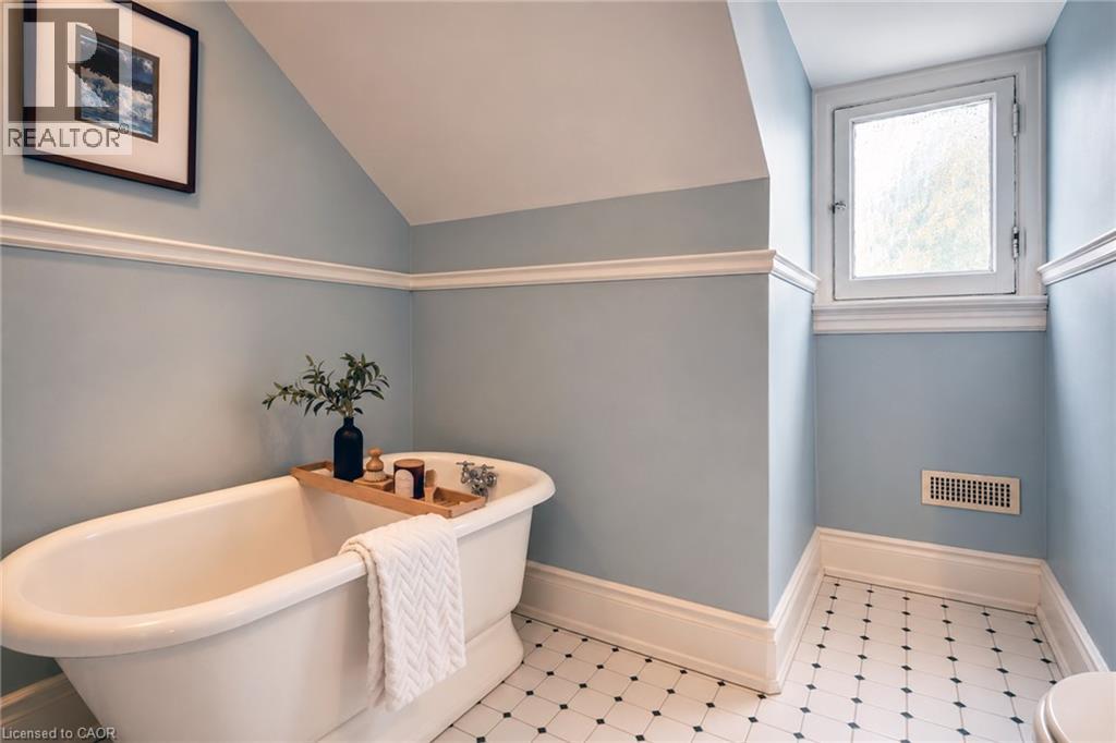 5 Undercliffe Avenue, Hamilton, Ontario  L8P 3G9 - Photo 39 - 40865100