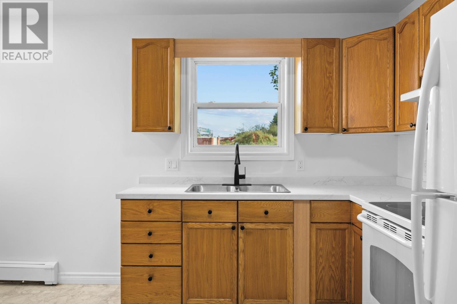 16 Kingston Road, Cornwall, Prince Edward Island  C0A 1H8 - Photo 12 - 202623926