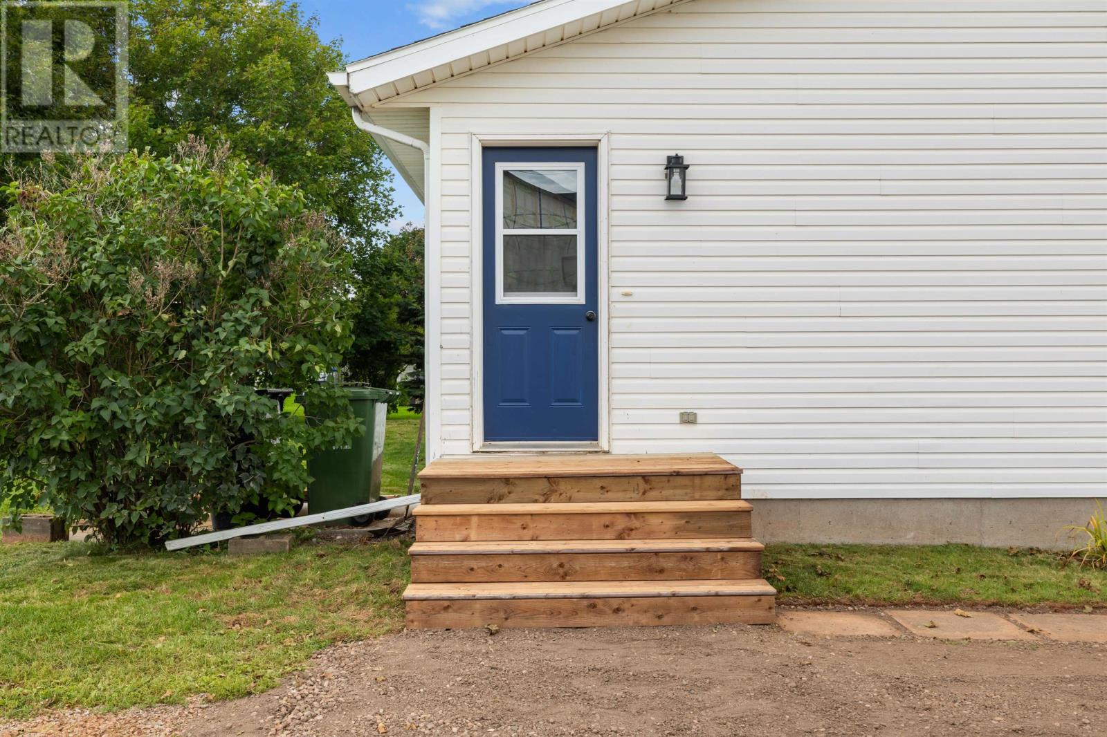 16 Kingston Road, Cornwall, Prince Edward Island  C0A 1H8 - Photo 6 - 202623926