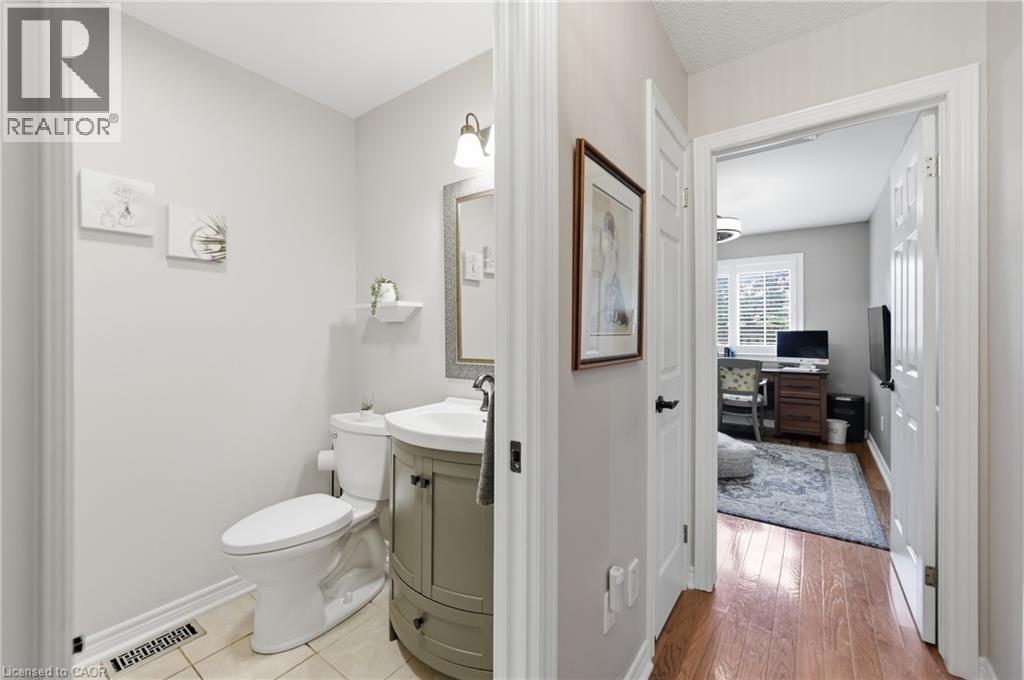 16 Red Haven Drive, Grimsby, Ontario  L3M 5J7 - Photo 26 - 40864070