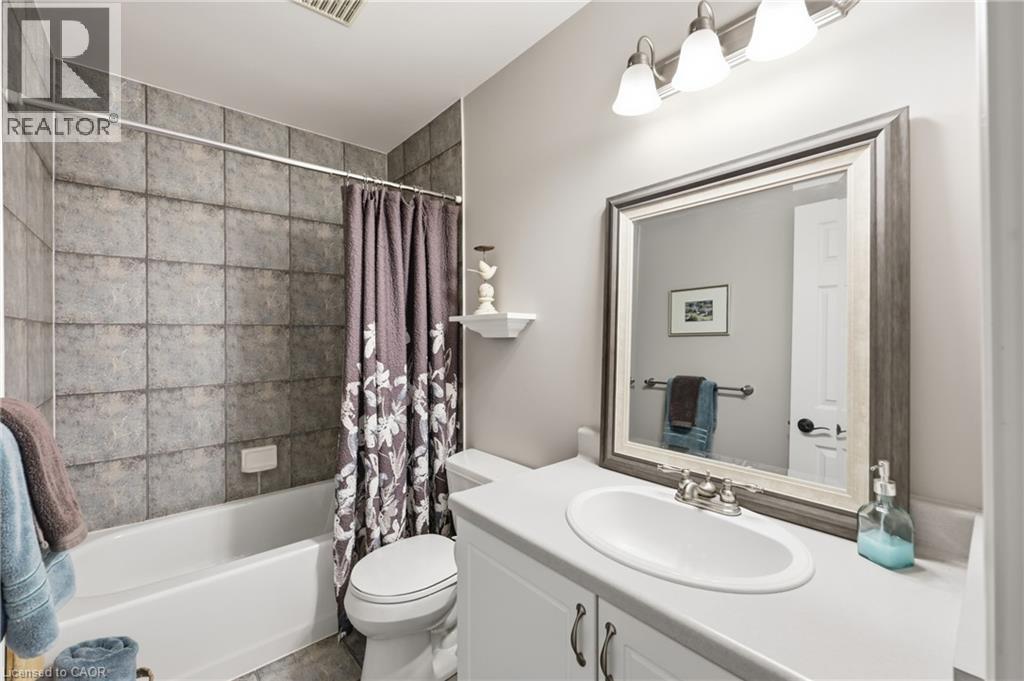 16 Red Haven Drive, Grimsby, Ontario  L3M 5J7 - Photo 27 - 40864070