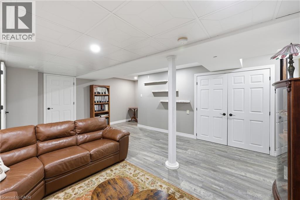 16 Red Haven Drive, Grimsby, Ontario  L3M 5J7 - Photo 32 - 40864070