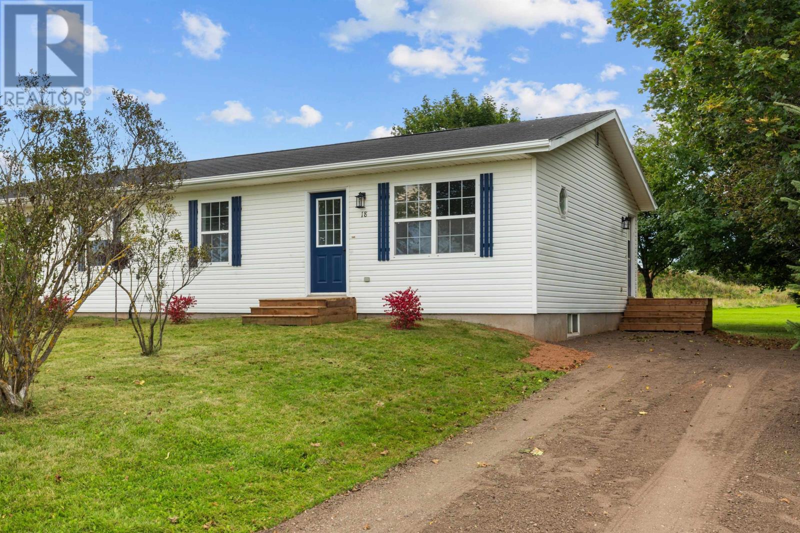16-18 Kingston Road, Cornwall, Prince Edward Island  C0A 1H8 - Photo 19 - 202623930
