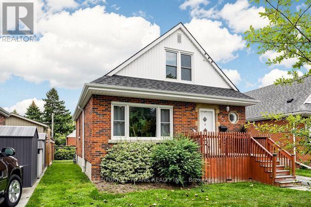 357 East 17th Street, Hamilton (Eastmount), Ontario  L9A 4N1 - Photo 3 - X13809098