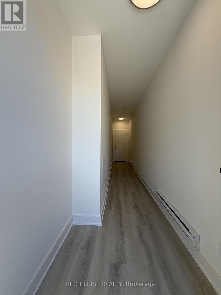 208 Ellis Avenue, St. Catharines (Oakdale), Ontario  L2P 0H2 - Photo 2 - X13809106