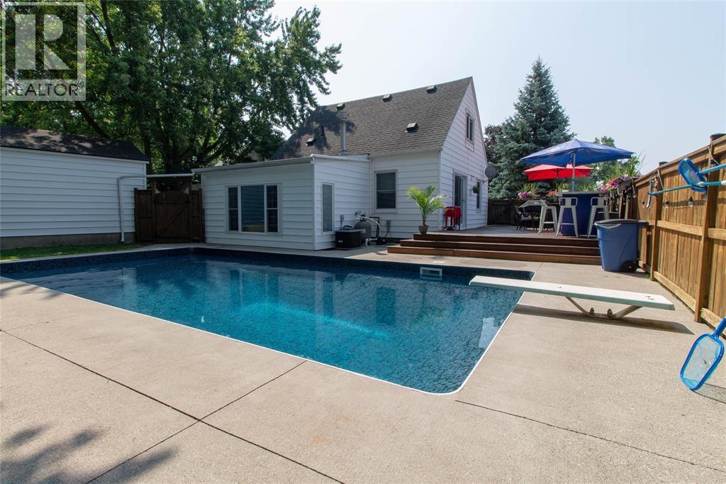 138 Cedar CRESCENT Sarnia Ontario Canada N7T4J5 4