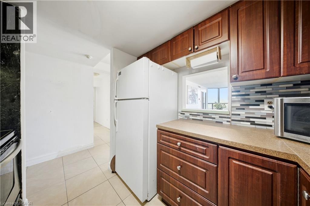 25 Agnes Street Unit# 202, Mississauga, Ontario L5B 3X7 - Photo 13 - 40855316