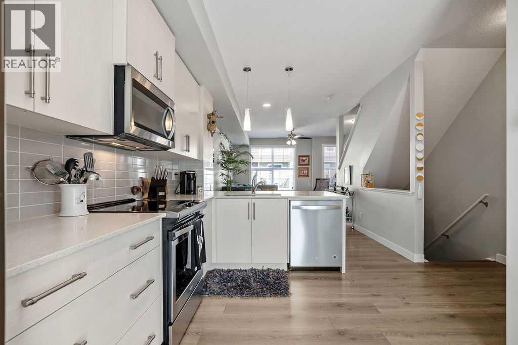 18 Legacy Path SE, Calgary, Alberta  T2X 4H9 - Photo 12 - A2346326